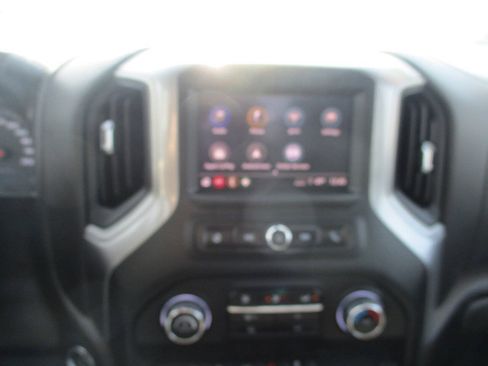 Used 2024 Chevrolet Silverado 1500 W/T w/ WT Fleet Convenience Package AWD/4WD image 17