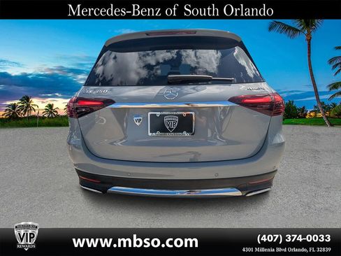 Certified 2024 Mercedes-Benz GLE 350 4MATIC w/ Driver Assistance Package image 17