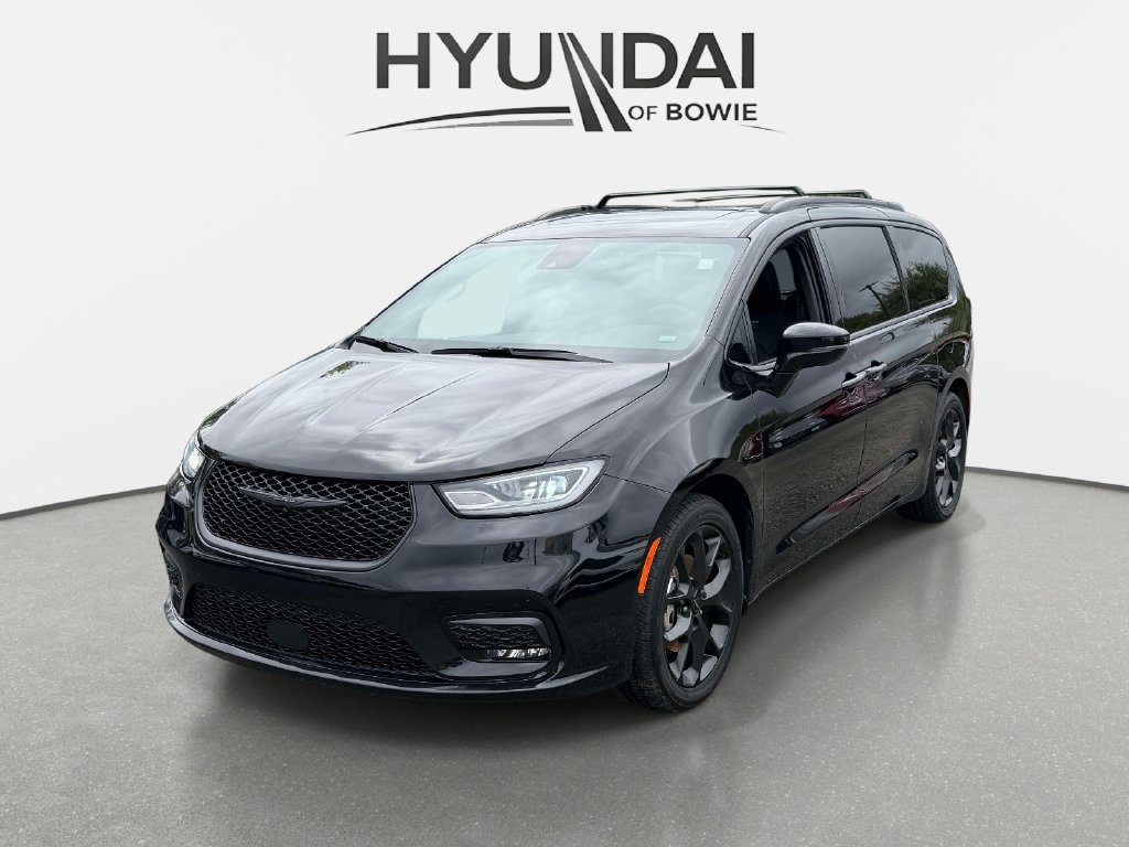 Used 2025 Chrysler Pacifica Limited FWD image 5