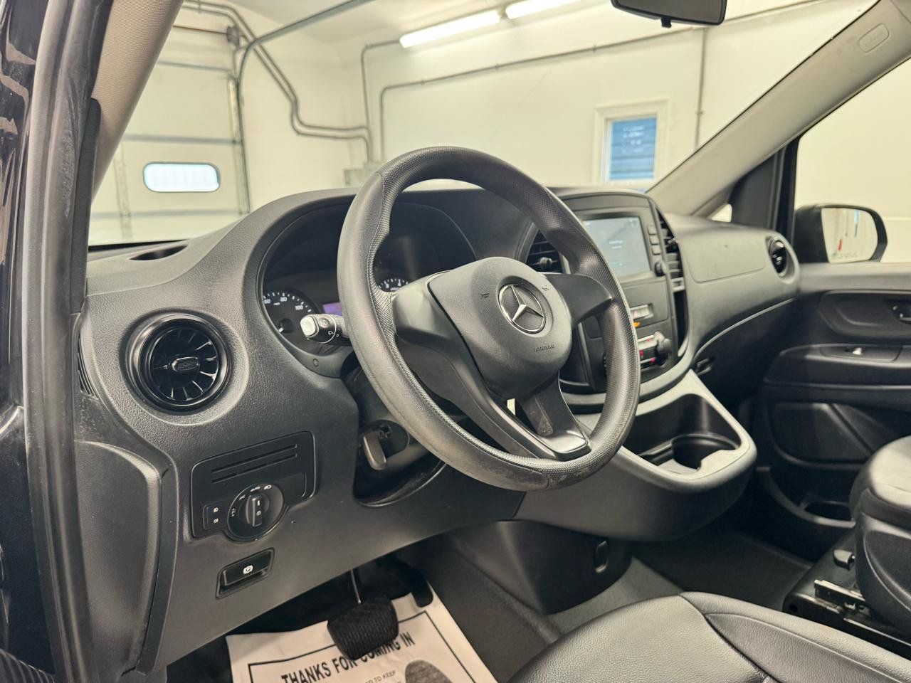 Used 2022 Mercedes-Benz Metris image 13