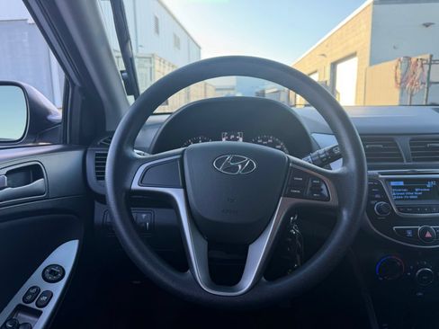 Used 2017 Hyundai Accent SE FWD image 8