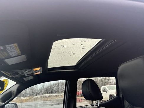 Used 2020 Toyota Tacoma TRD Off-Road w/ TRD Premium Off Road Package image 9