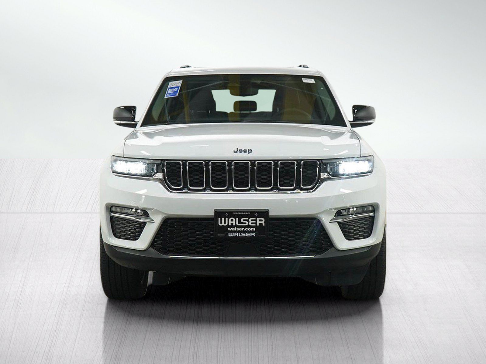 Used 2023 Jeep Grand Cherokee 4WD 4xe w/ Luxury Tech Group II image 8