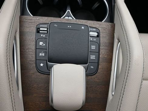 Used 2022 Mercedes-Benz GLE 350 4MATIC w/ Premium Package image 43