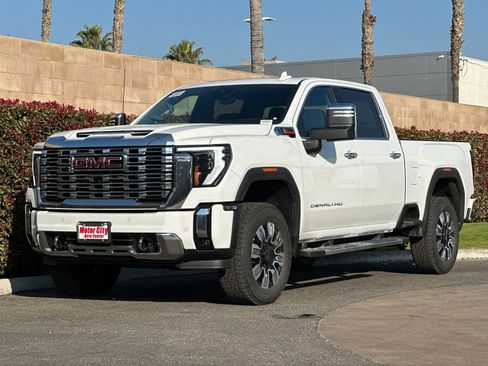 New 2026 GMC Sierra 2500 Denali AWD/4WD image 8