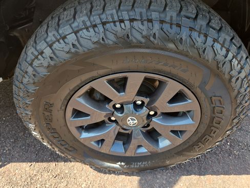 Certified 2023 Toyota Tacoma SR5 AWD/4WD image 9