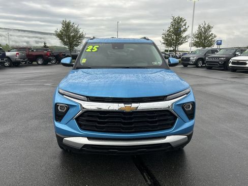 New 2025 Chevrolet TrailBlazer LT w/ Convenience Package image 2