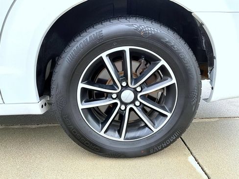 Used 2018 Dodge Grand Caravan GT FWD image 23