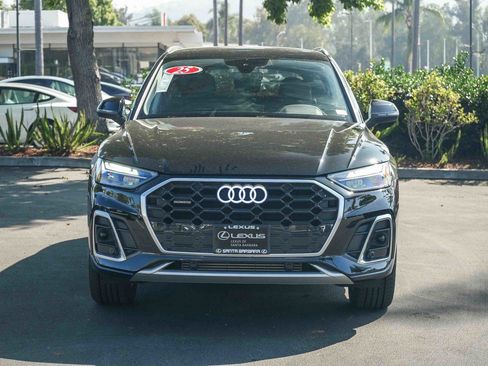 Used 2025 Audi Q5 2.0T Premium image 2
