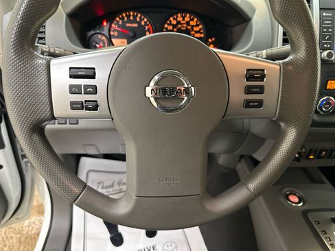 Certified 2020 Nissan Frontier SV image 12