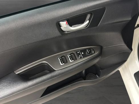 Used 2016 Kia Optima LX FWD image 16