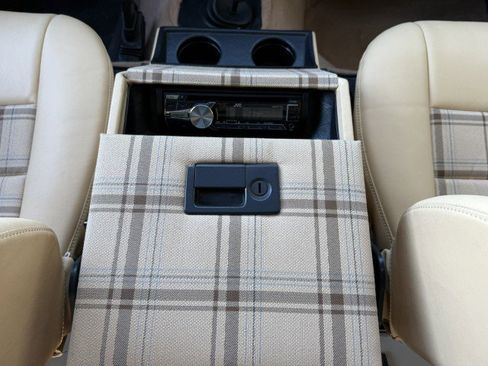 Used 1995 Land Rover Defender 90 image 45