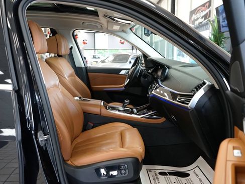 Used 2019 BMW X7 xDrive50i w/ Premium Package AWD/4WD image 56