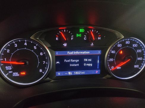 Used 2023 GMC Terrain SLT w/ Tech Package FWD image 23