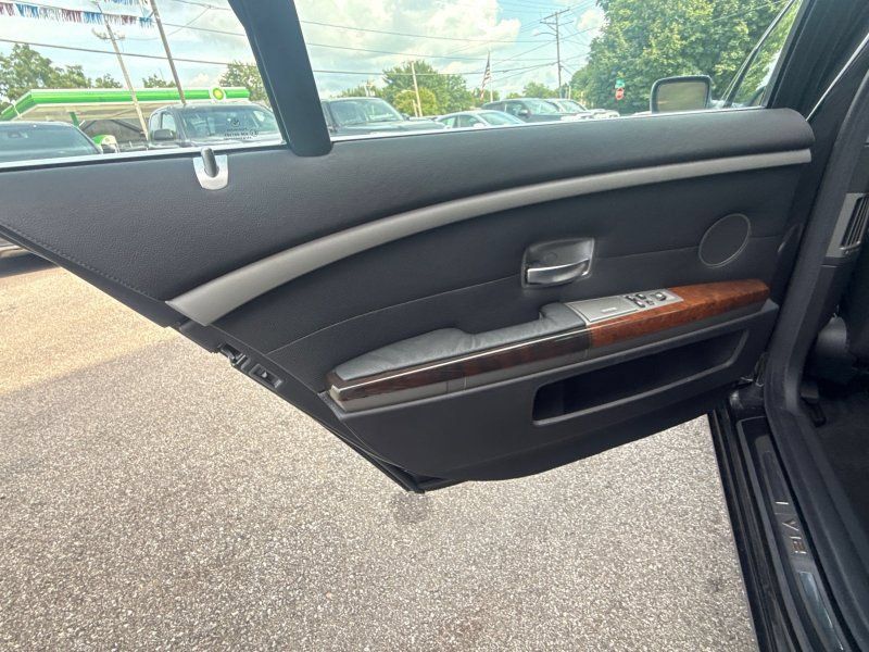 Used 2004 BMW 760Li RWD image 13