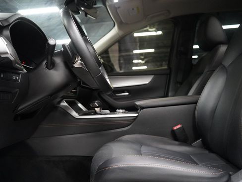 Used 2024 MAZDA CX-90 3.3 Turbo w/ Preferred Plus AWD/4WD image 10