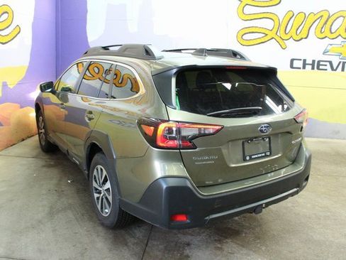 Used 2023 Subaru Outback Touring image 6