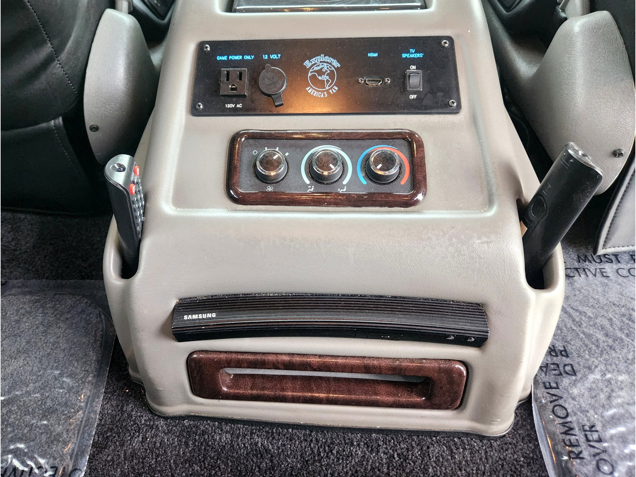 Used 2017 GMC Savana 2500 RWD image 46