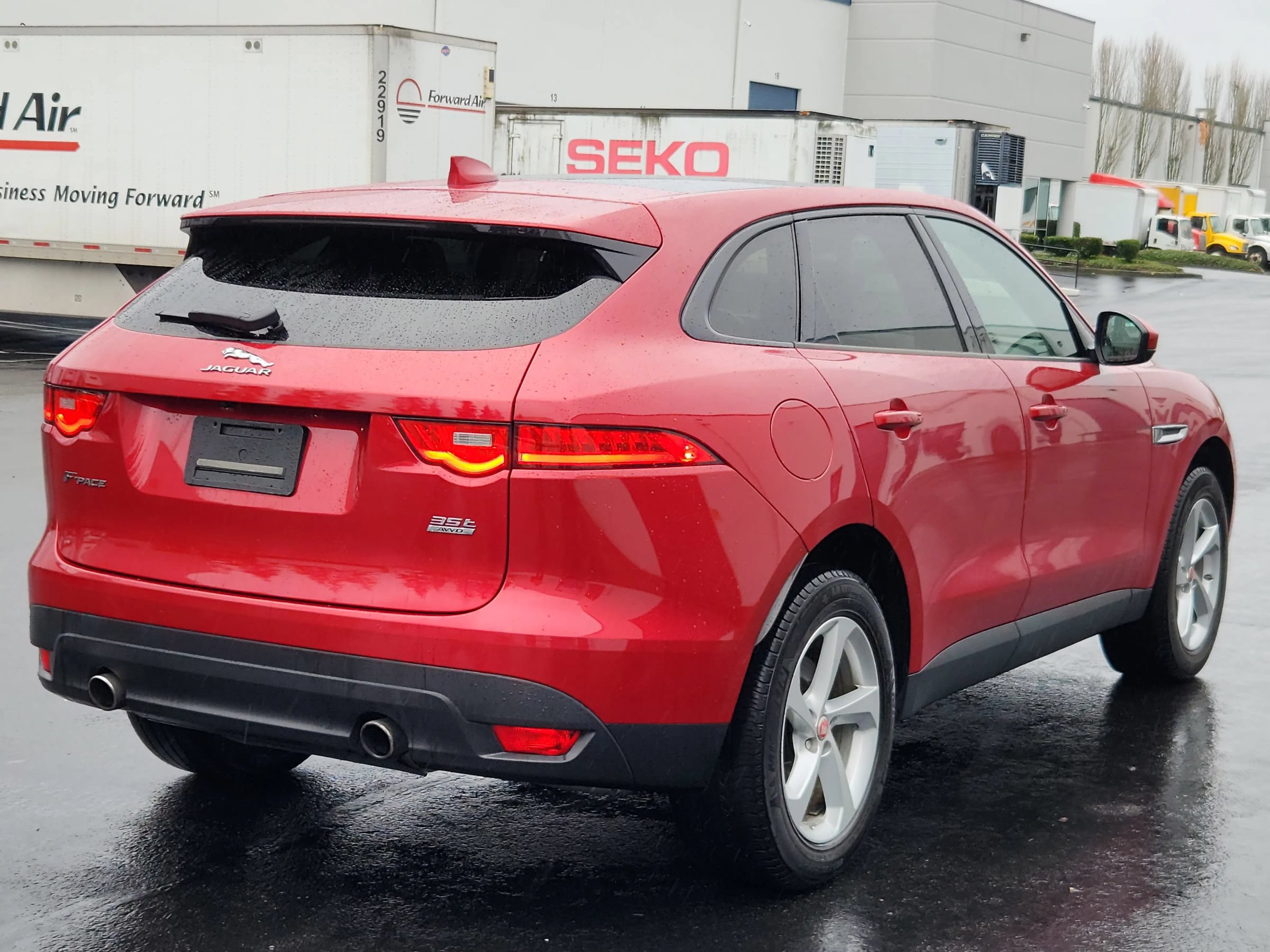 Used 2017 Jaguar F-PACE Premium AWD/4WD image 4