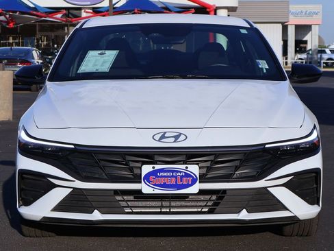 Used 2025 Hyundai Elantra Sport FWD image 8
