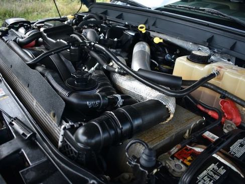 Used 2016 Ford F250 Lariat w/ Lariat Interior Package image 21