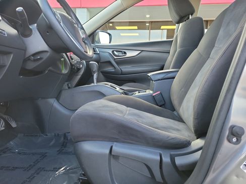 Used 2015 Nissan Rogue S image 16