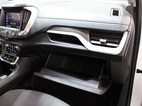 Used 2022 GMC Terrain SLE w/ Driver Convenience Package image 27