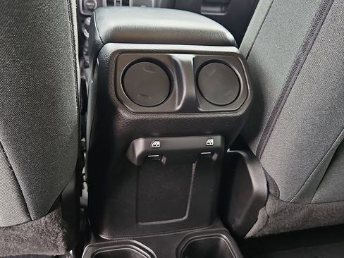 Used 2024 Jeep Wrangler Unlimited Sport AWD/4WD image 20