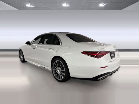 New 2026 Mercedes-Benz S 580e 4MATIC Sedan image 3