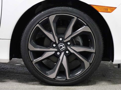 Used 2019 Honda Civic Sport image 12