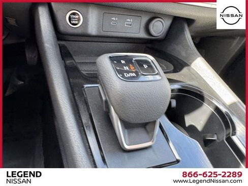 Used 2022 Nissan Rogue SV w/ SV Premium Package image 27