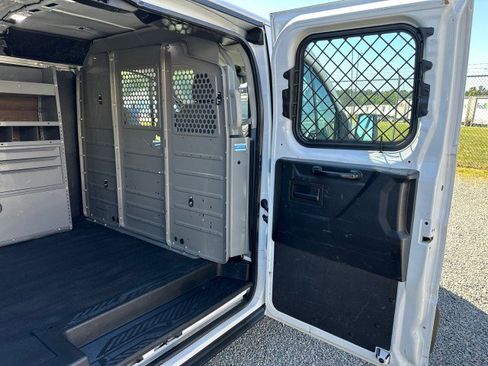 Used 2019 Ford Transit 250 130 Low Roof RWD image 28