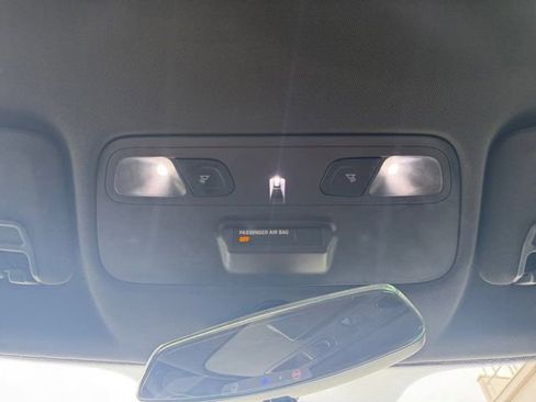 Used 2018 Chevrolet Camaro LT image 7