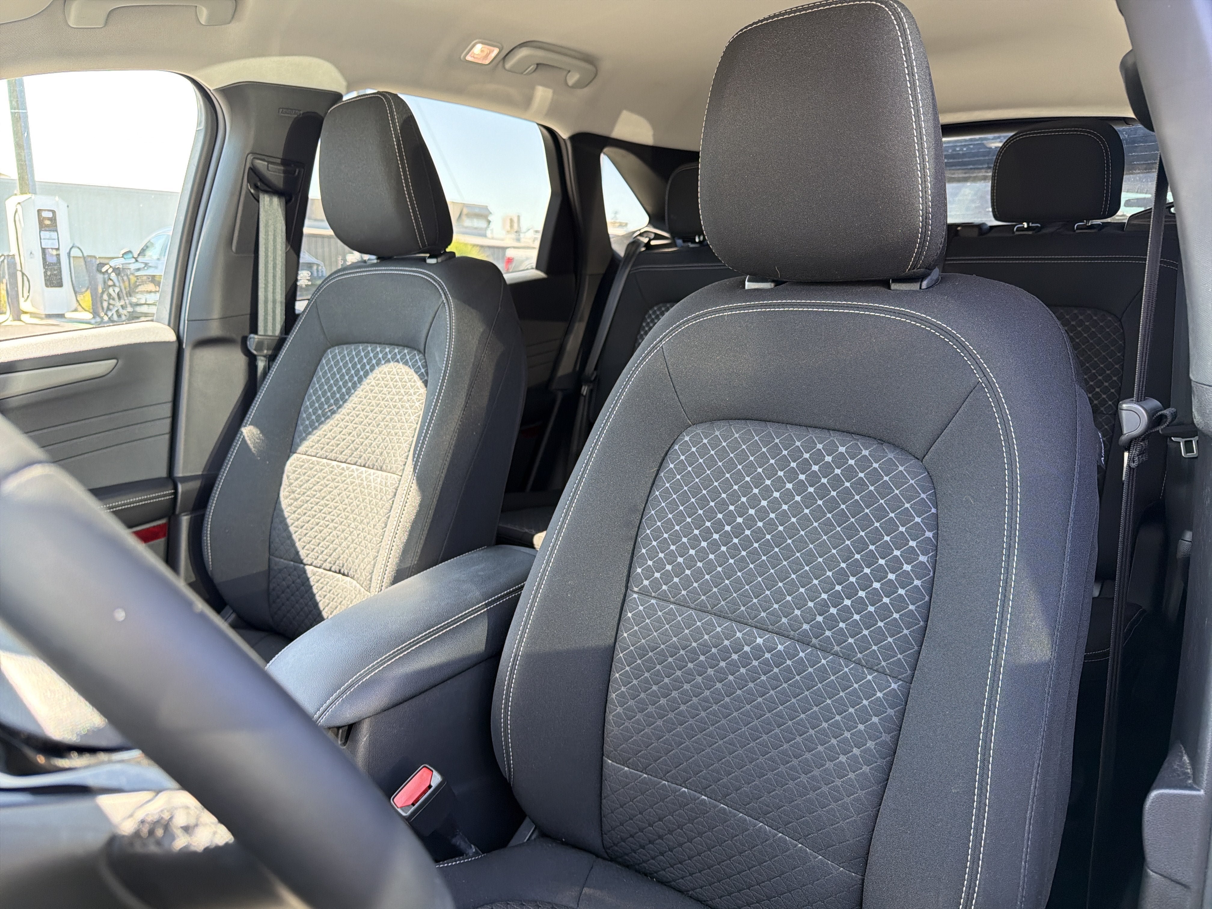 Used 2023 Ford Escape Active AWD/4WD image 9