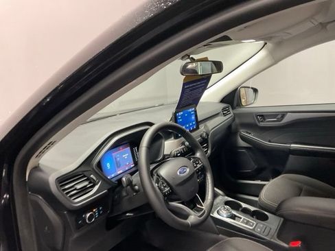 Used 2023 Ford Escape Active AWD/4WD image 17