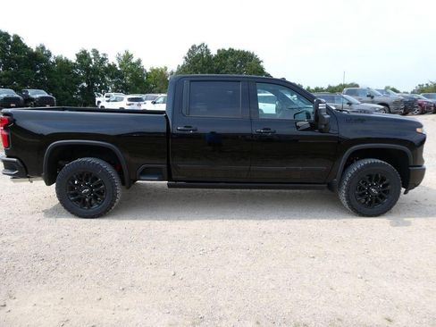New 2026 Chevrolet Silverado 2500 High Country w/ High Country Premium Package AWD/4WD image 3