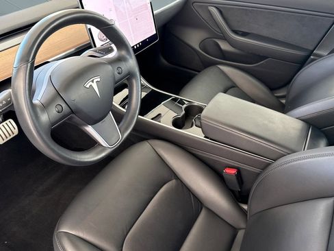 Used 2018 Tesla Model 3 Performance image 4