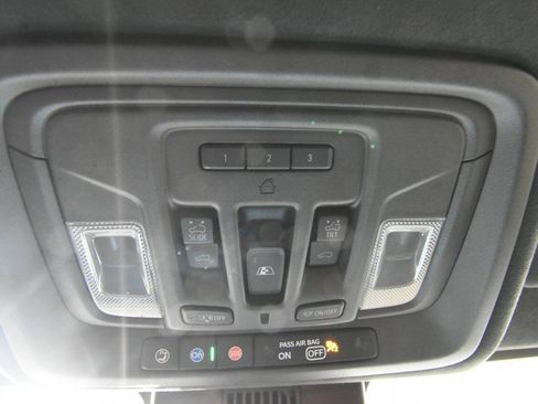 Used 2024 GMC Sierra 2500 Denali Ultimate w/ Max Trailering Package AWD/4WD image 28