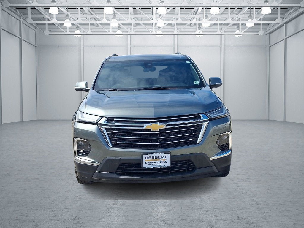Certified 2023 Chevrolet Traverse LT FWD image 3