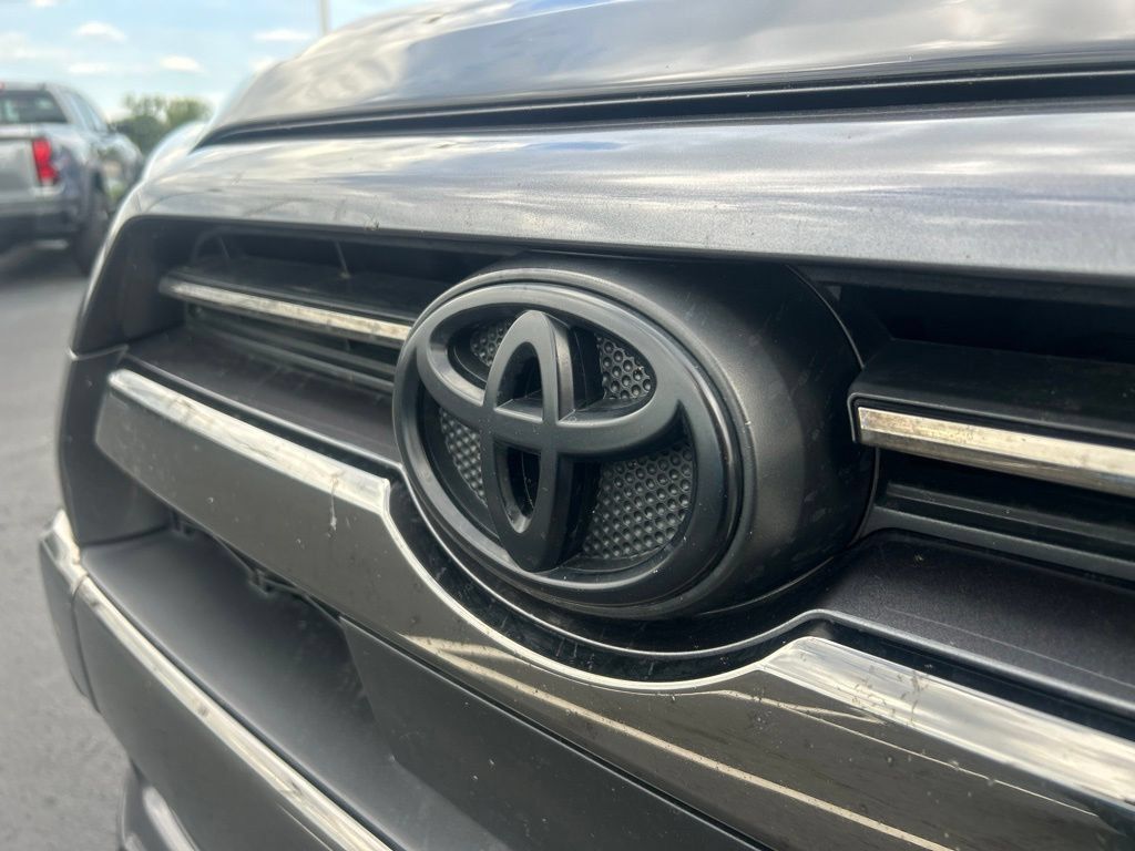 Used 2021 Toyota 4Runner Nightshade AWD/4WD image 10