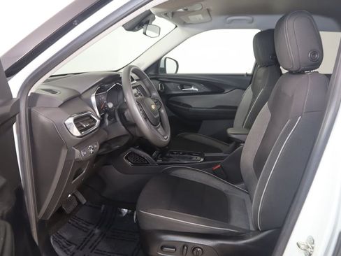 Used 2023 Chevrolet TrailBlazer LT AWD/4WD image 11