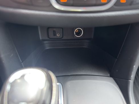 Used 2018 Chevrolet Equinox LT FWD image 20