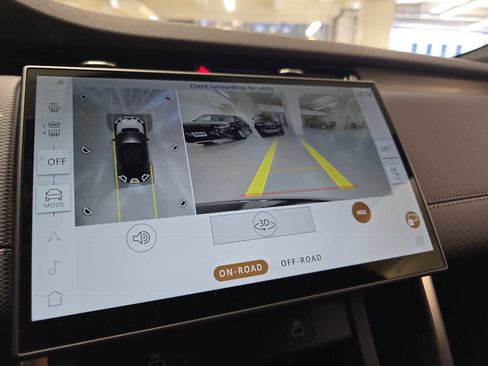 Certified 2025 Land Rover Discovery Sport Dynamic SE image 33