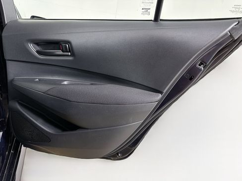 Used 2025 Toyota Corolla LE image 28