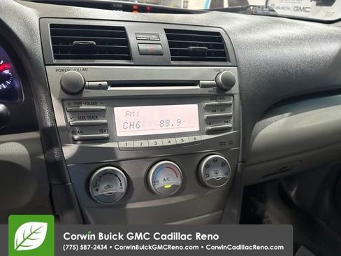 Used 2011 Toyota Camry LE FWD image 23