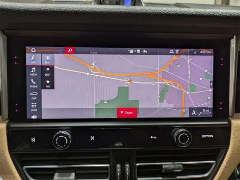 Used 2022 Porsche Macan w/ Premium Package Plus image 23