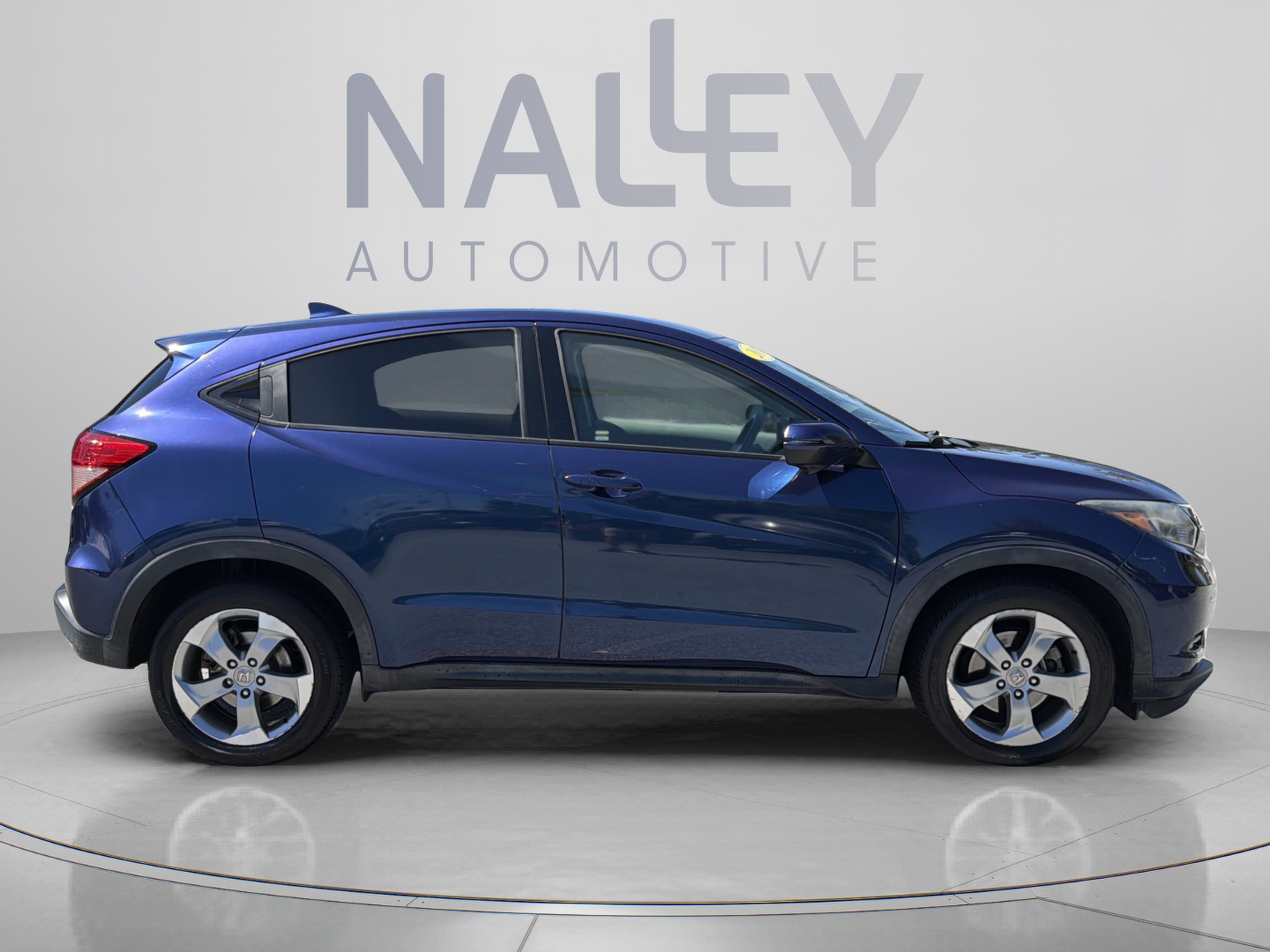 Used 2017 Honda HR-V EX image 6