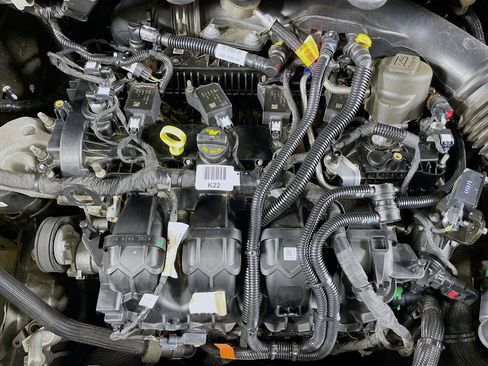 Used 2024 Ford Edge SEL image 31