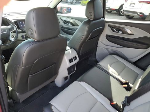 Used 2020 GMC Terrain SLT w/ Preferred Package image 16