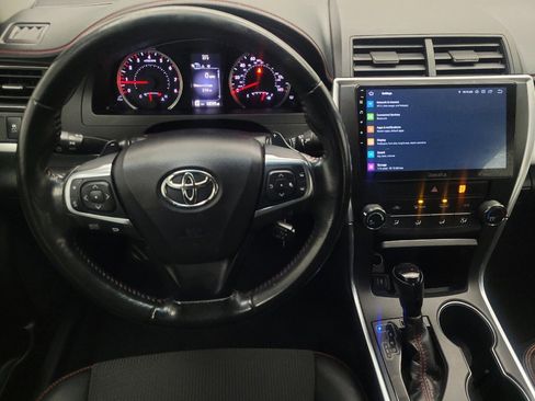 Used 2016 Toyota Camry SE FWD image 22